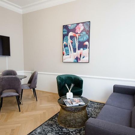 Studio Apartments Urania - Mai'S Apartments Wien Ngoại thất bức ảnh