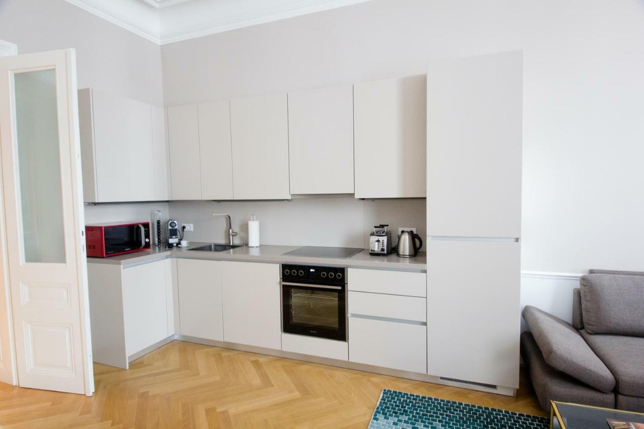 Studio Apartments Urania - Mai'S Apartments Wien Ngoại thất bức ảnh