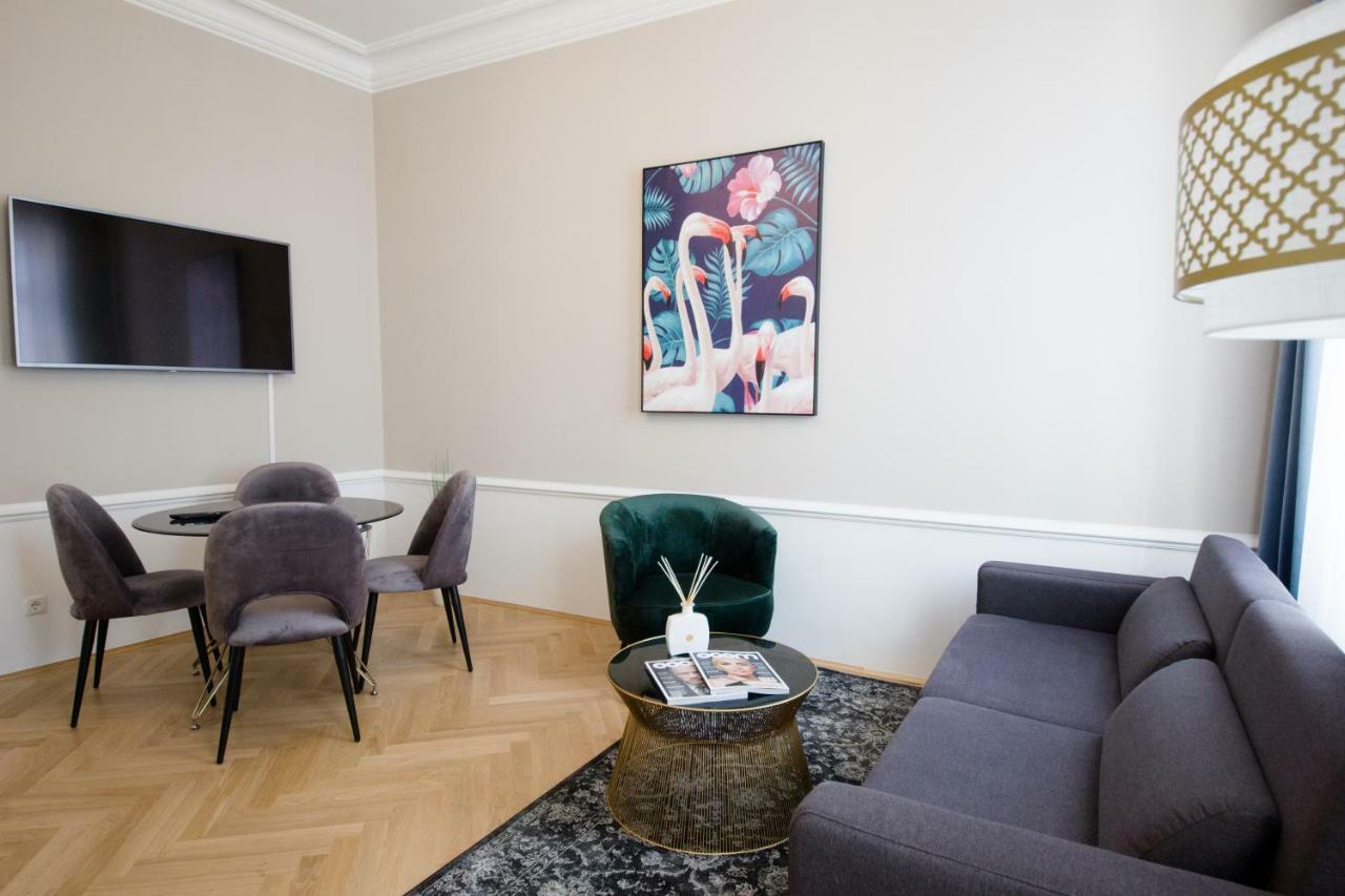 Studio Apartments Urania - Mai'S Apartments Wien Ngoại thất bức ảnh